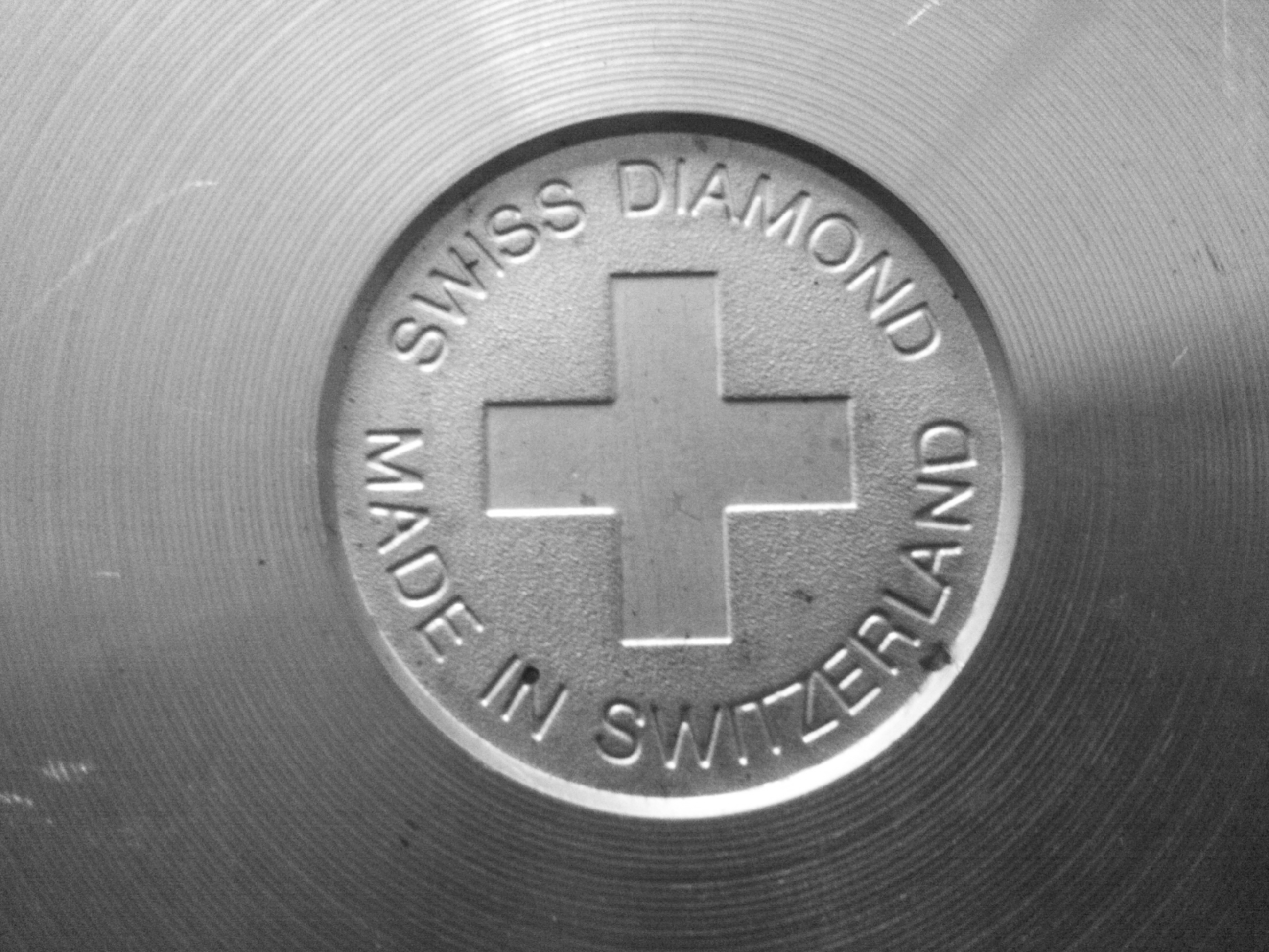 Is Swiss Diamond Dishwasher Safe?